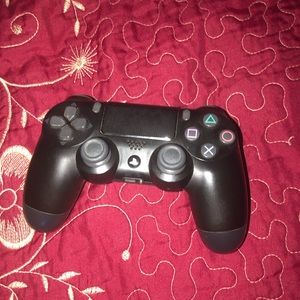 PlayStation 4 controller